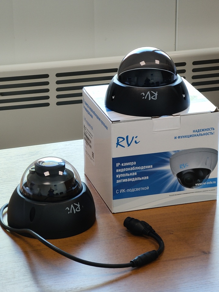 Купольные камеры черного цвета