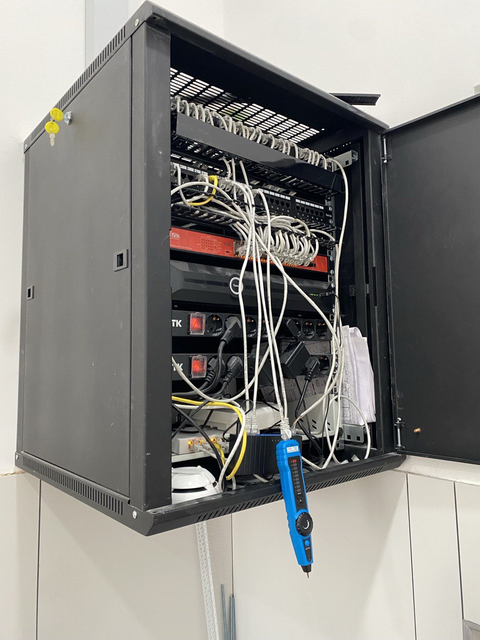 Сетевой шкаф